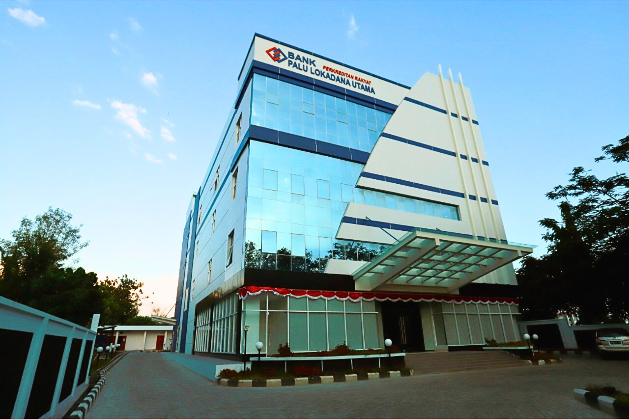 Project Lift Gedung - Bank Perekenomian Rakyat - Ambon
